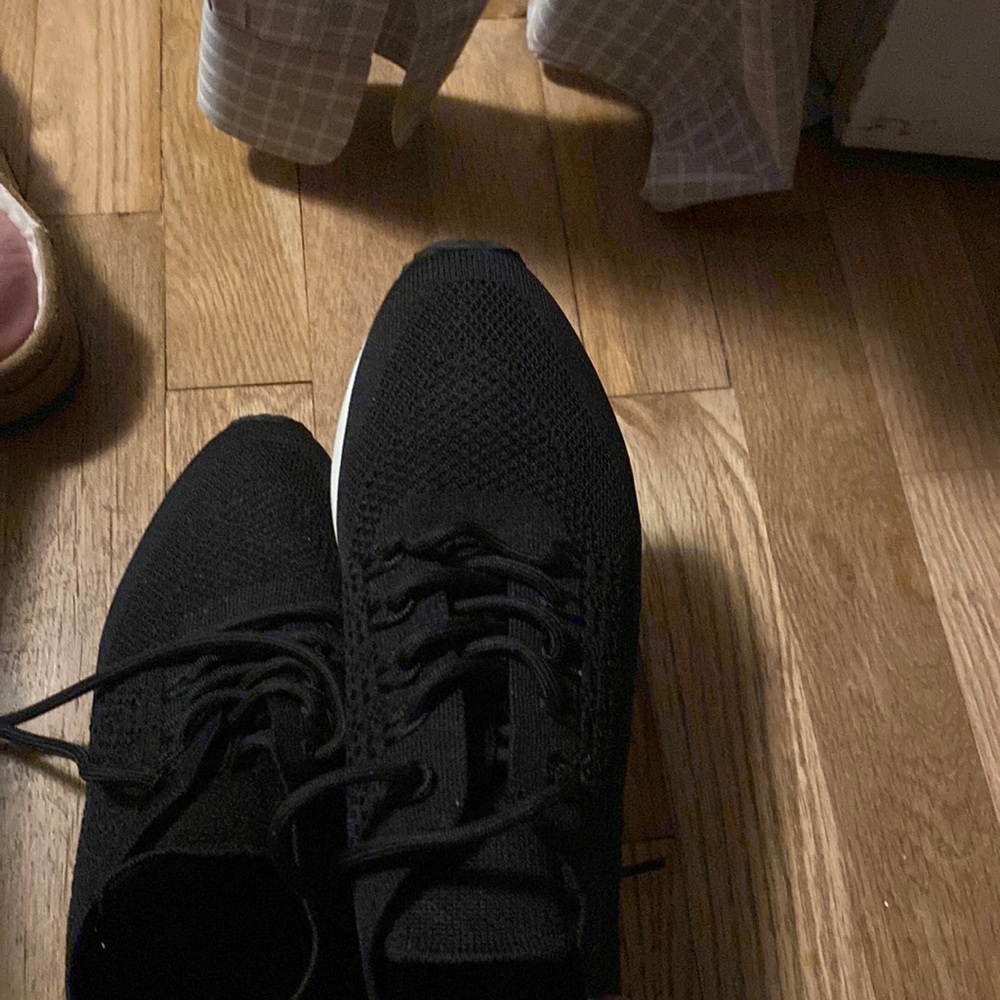 14th and union black sneakers